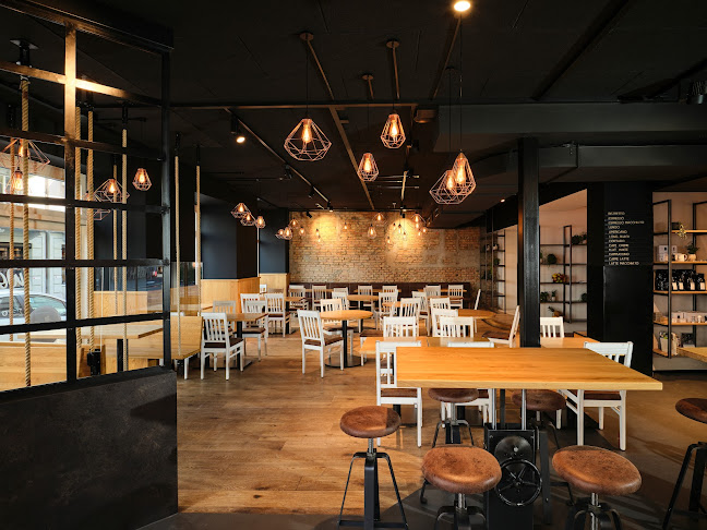 Two Hands Restaurant