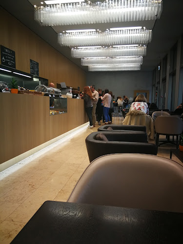 Opinii despre Cafeteria Gleis 8 în St. Gallen - Gastronomie und Hotellerie
