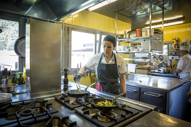 Piscine d'Aigle, Av. des Glariers 3, 1860 Aigle