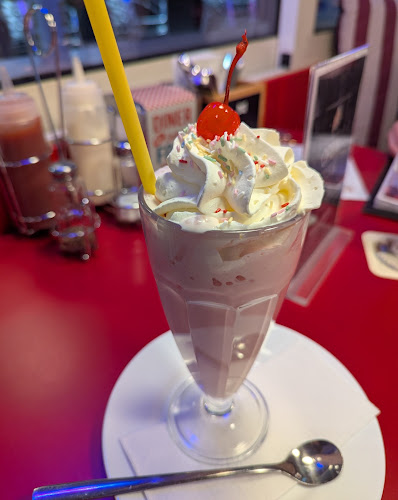 Opinii despre 1950 American Diner în Buchs - Gastronomie und Hotellerie