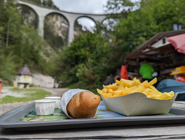 Opinii despre Imbiss-Kiosk în Schmitten - Gastronomie und Hotellerie