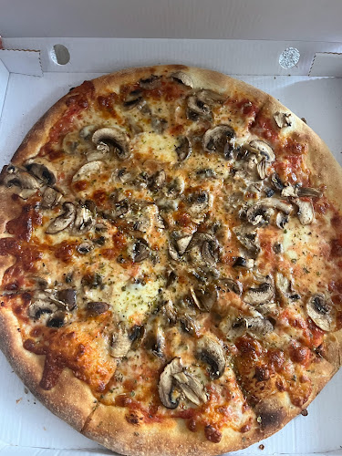 Opinii despre Restaurant La Gondola în Basel - Gastronomie und Hotellerie