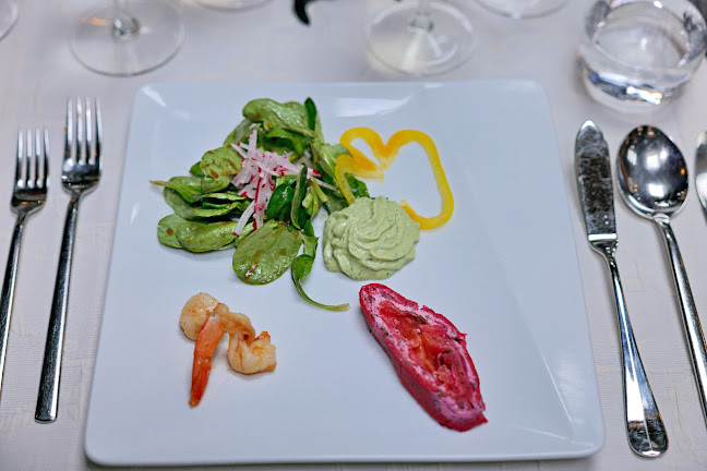 Opinii despre Restaurant Bahnhöfli Root în Root - Gastronomie und Hotellerie