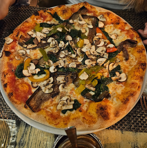 Opinii despre Restaurant/TakeAway Zone 11 în Solothurn - Gastronomie und Hotellerie