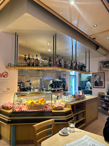 Opinii despre Munger Tea Room în Lugano - Gastronomie und Hotellerie