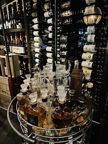 Comentarii opinii despre Simon's Steakhouse Grill & Restaurant & Bar