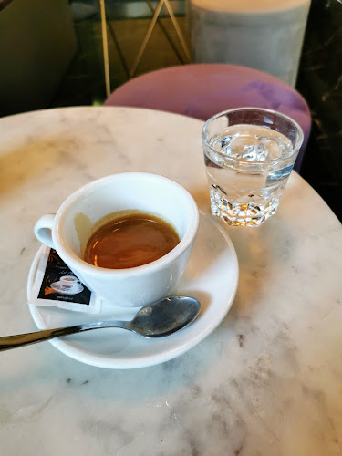 Opinii despre lo spaccio în Zürich - Gastronomie und Hotellerie