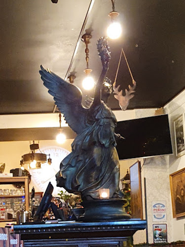 Comentarii opinii despre Sopranos Café