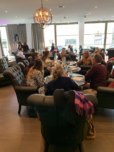 La Rive Lounge Bar - Gastronomie und Hotellerie