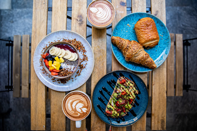 Opinii despre Green Gorilla Café în Lausanne - Gastronomie und Hotellerie