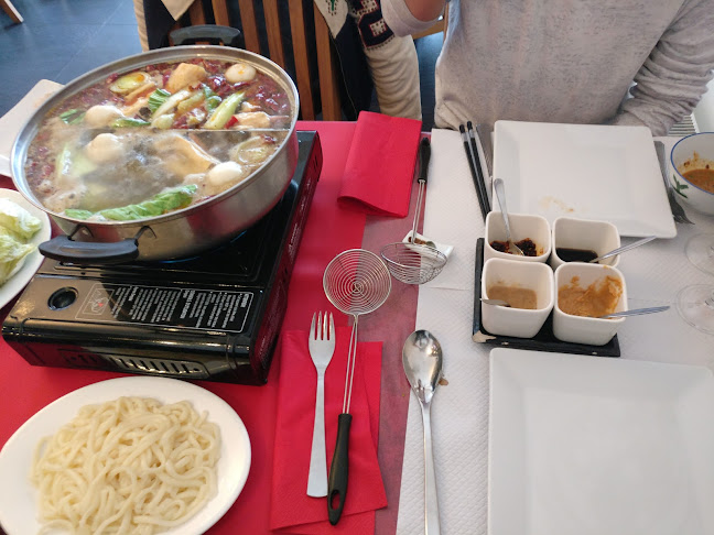 Opinii despre NAYA în Geneva - Gastronomie und Hotellerie