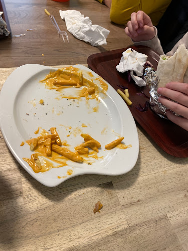 Comentarii opinii despre Le 83