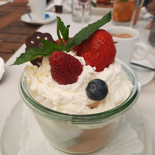 Opinii despre Restaurant Rütihof, Gränichen în Gränichen - Gastronomie und Hotellerie