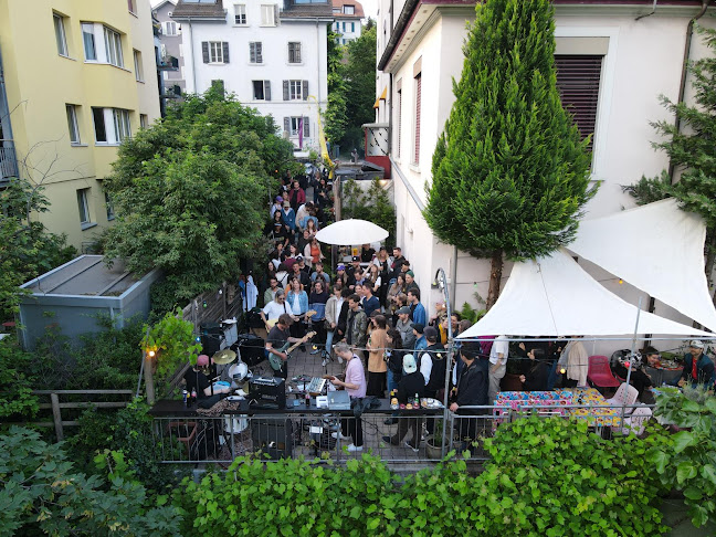 Taj Palace Indian cuisine, Seit 1995 - Gastronomie und Hotellerie