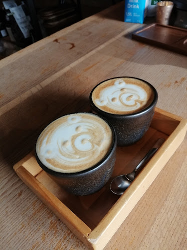 Opinii despre Coffee Shop Sleepy Bear în Lausanne - Gastronomie und Hotellerie