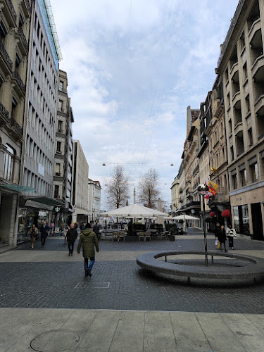 Starbucks - Gastronomie und Hotellerie