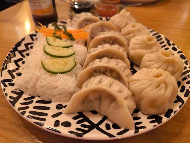 TIBET BISTRO ● Supertasty Food & Drinks ● VEGAN or BEEF ●Restaurant & Take Away● 🚶3min.🚶🏼‍♀️ HB Winterthur