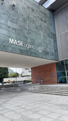 Comentarii opinii despre Luini6 Bistrot & Ristorante