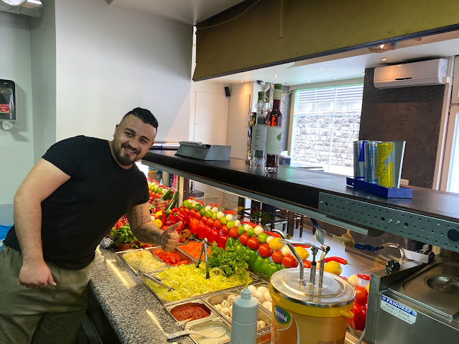 Opinii despre Memo's Kebap, Pizza & Burger în Luzern - Gastronomie und Hotellerie