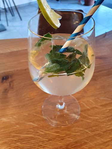 Opinii despre Bar en L' Hôtâ în Courfaivre - Gastronomie und Hotellerie