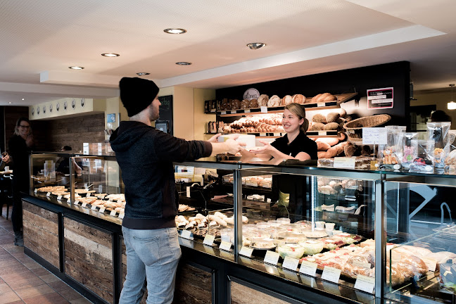 Opinii despre Bäckerei - Konditorei & Café Vogel în Küssnacht - Gastronomie und Hotellerie