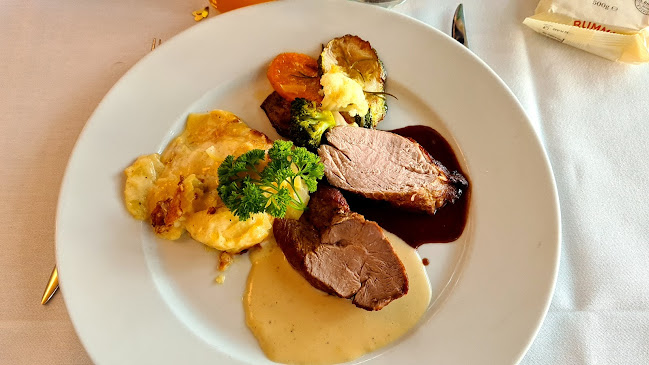 Opinii despre Restaurant & Reithof Egglisgraben în Pratteln - Gastronomie und Hotellerie