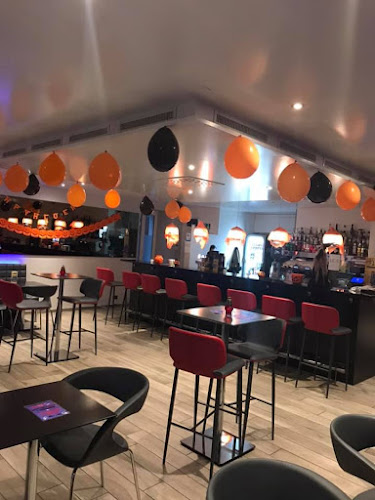 Phoenix Bar - Gastronomie und Hotellerie