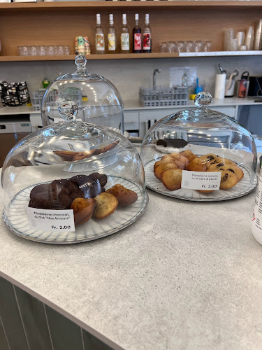 Madeleine - Café, Livres & Co - Gastronomie und Hotellerie