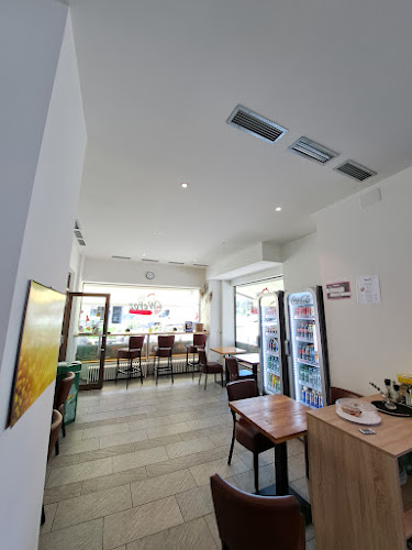 Weroz Imbiss Café. - Gastronomie und Hotellerie