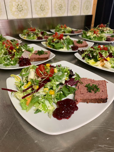 Opinii despre Restaurant Café Central în Bullet - Gastronomie und Hotellerie