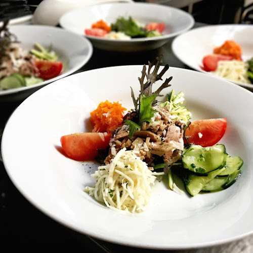 Opinii despre Terminus Restaurant în Olten - Gastronomie und Hotellerie