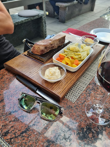 Opinii despre Gasthof Rössli Dürrenast în Thun - Gastronomie und Hotellerie