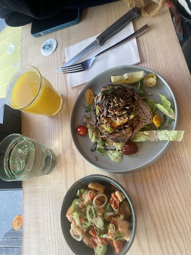 Comentarii opinii despre Oh Martine!