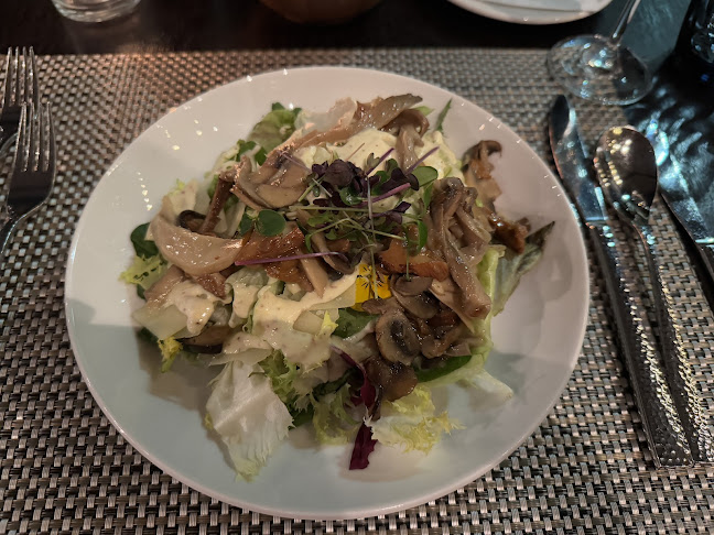 Opinii despre Equinox Restaurant în Zürich - Gastronomie und Hotellerie