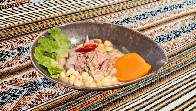 Restaurant Papagei by Miski Takiy