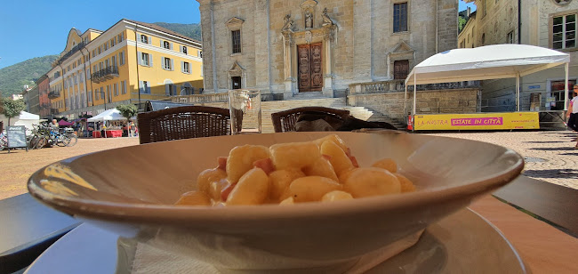 Opinii despre Panetteria Peverelli SA în Bellinzona - Gastronomie und Hotellerie
