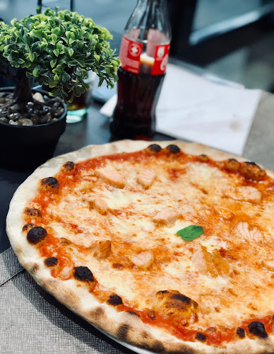 Opinii despre Panariello'S Bar Bistrot Pizzeria în Paradiso - Gastronomie und Hotellerie