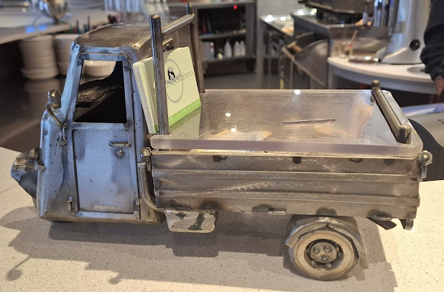 Opinii despre Bar Cinquecento, Sarli Carmine în Neuhausen am Rheinfall - Gastronomie und Hotellerie