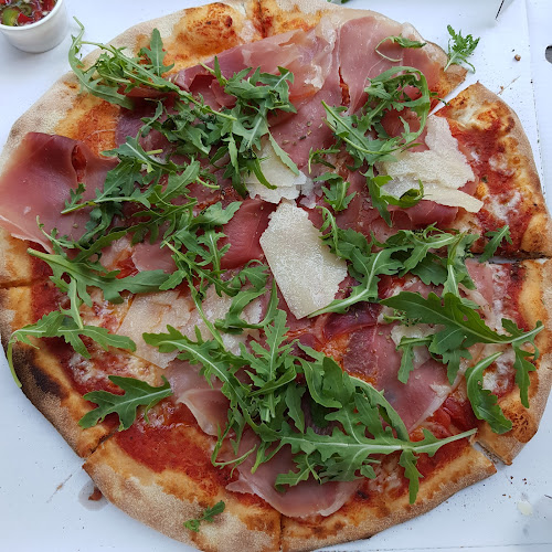 Opinii despre Restaurant Pizzeria Turicum în Zürich - Gastronomie und Hotellerie