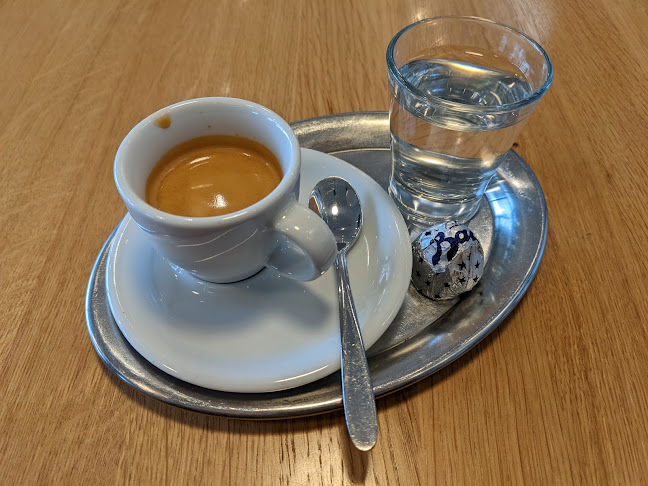 Comentarii opinii despre Caffè Spettacolo Altstetterplatz