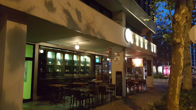 Flanagan's Irish Pub