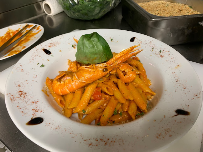 Exclusive Restaurant Pizzeria Cafe - Perly