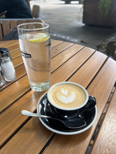 Opinii despre BANK - Restaurant & Bar în Zürich - Gastronomie und Hotellerie