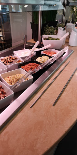 Opinii despre 12 Resto des Morgines în Lancy - Gastronomie und Hotellerie