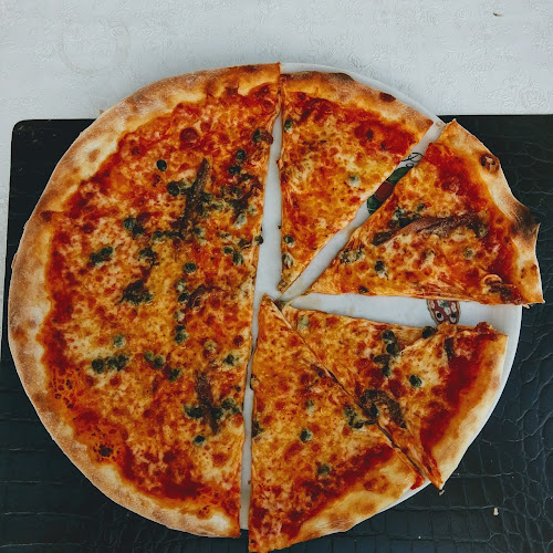 Opinii despre Restaurant Mona Lisa în Uster - Gastronomie und Hotellerie