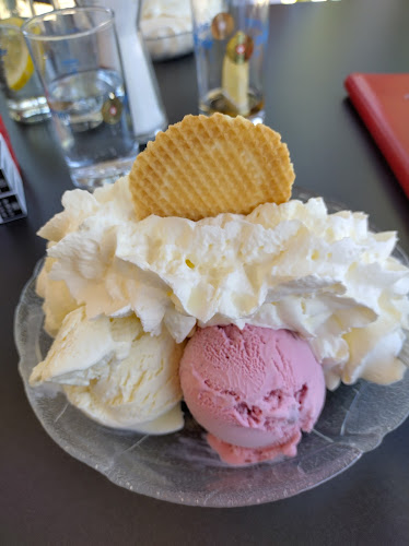 Opinii despre Alpenrösli în Pfäffikon - Gastronomie und Hotellerie