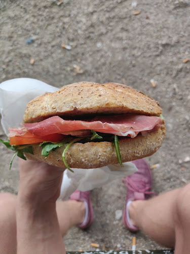 Mangiobevo - traiteur italien - Gastronomie und Hotellerie