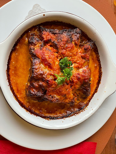 Opinii despre Restaurant Pizzeria La Rivière în Biel - Gastronomie und Hotellerie