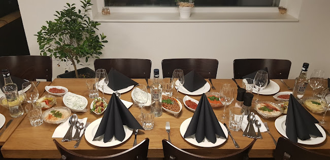 Cafe & Bistro Central