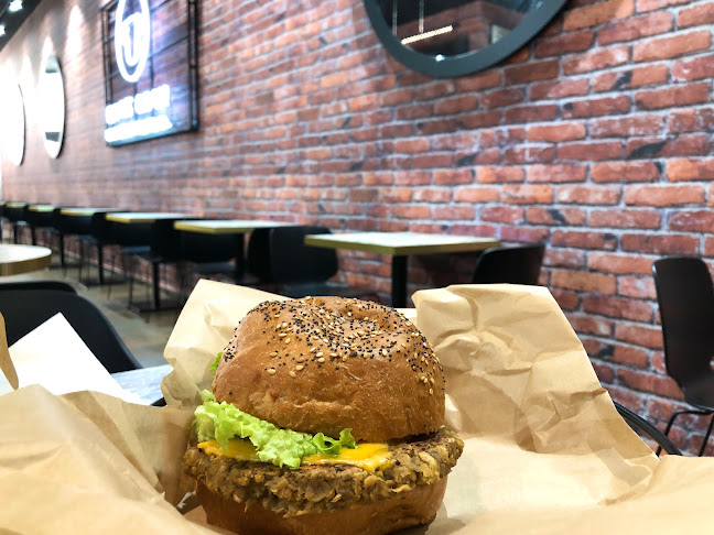 Comentarii opinii despre HolyCow! Gourmet Burger Co. GRANCIA